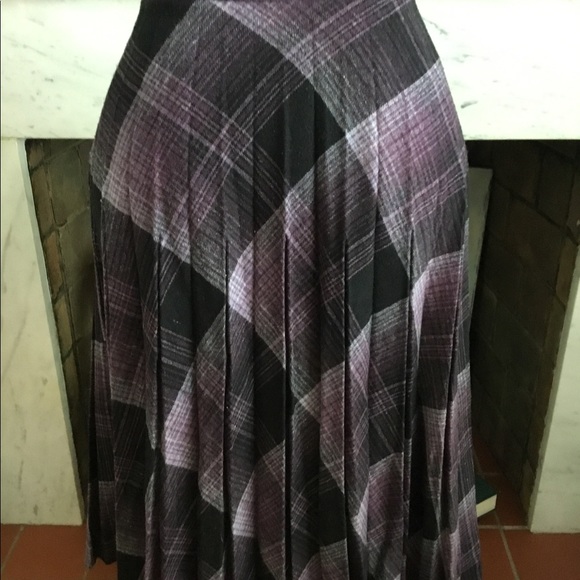 Vintage 70's Plaid Wool Blend Pleated Skirt - Picture 2 of 8